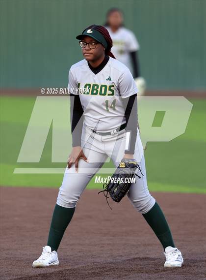 Thumbnail 3 in Slocum vs Longview photogallery.
