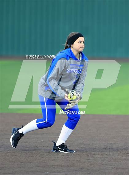 Thumbnail 3 in Slocum vs Longview photogallery.