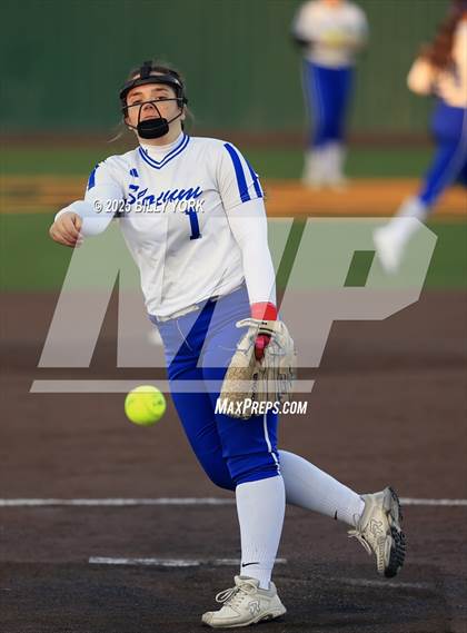 Thumbnail 2 in Slocum vs Longview photogallery.