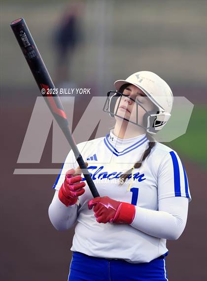 Thumbnail 3 in Slocum vs Longview photogallery.