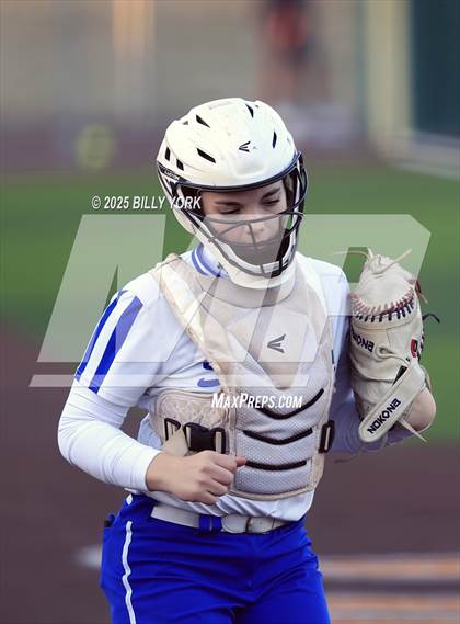 Thumbnail 3 in Slocum vs Longview photogallery.