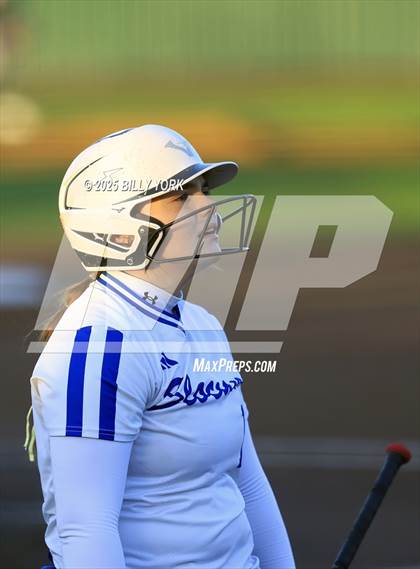 Thumbnail 2 in Slocum vs Longview photogallery.