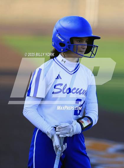 Thumbnail 1 in Slocum vs Longview photogallery.