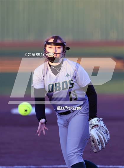 Thumbnail 2 in Slocum vs Longview photogallery.