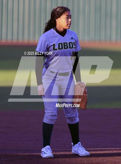Thumbnail 2 in Slocum vs Longview photogallery.