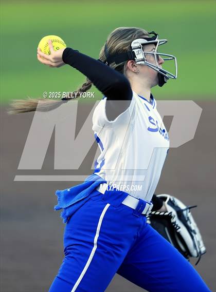 Thumbnail 3 in Slocum vs Longview photogallery.