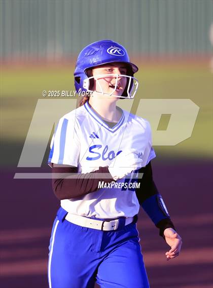 Thumbnail 2 in Slocum vs Longview photogallery.