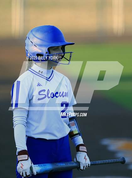 Thumbnail 2 in Slocum vs Longview photogallery.