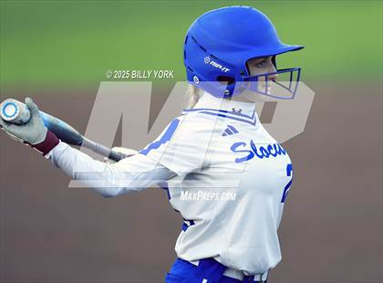 Thumbnail 1 in Slocum vs Longview photogallery.