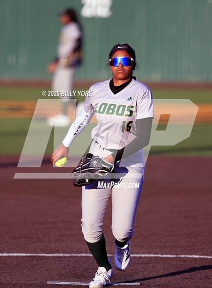 Thumbnail 1 in Slocum vs Longview photogallery.