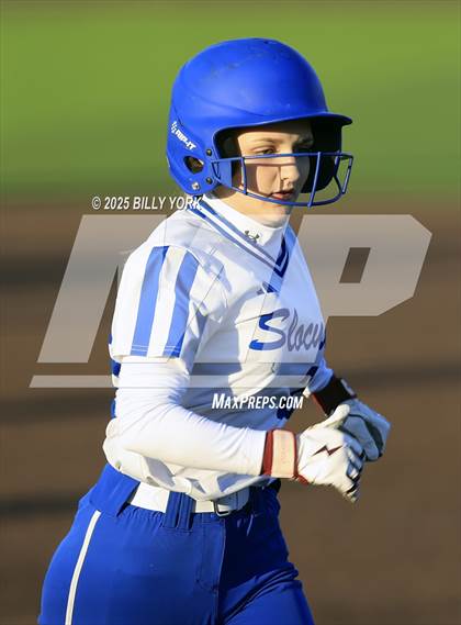 Thumbnail 1 in Slocum vs Longview photogallery.