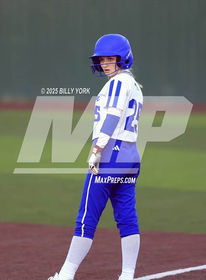 Thumbnail 2 in Slocum vs Longview photogallery.