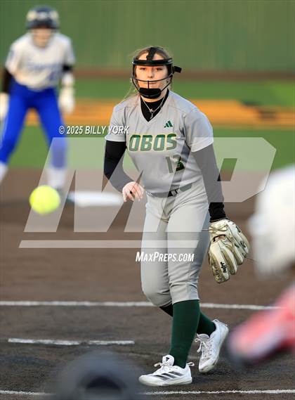 Thumbnail 2 in Slocum vs Longview photogallery.