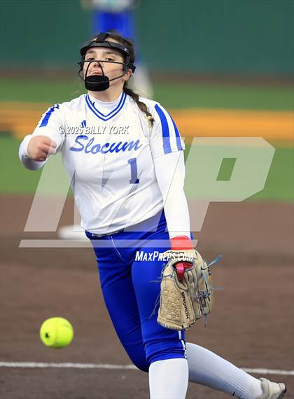 Thumbnail 3 in Slocum vs Longview photogallery.