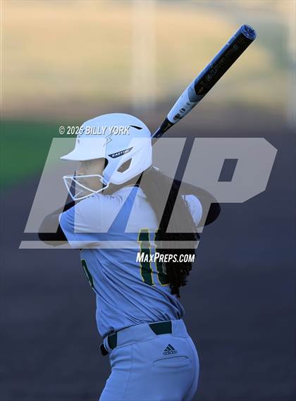 Thumbnail 1 in Slocum vs Longview photogallery.