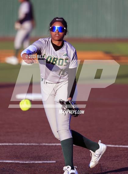 Thumbnail 2 in Slocum vs Longview photogallery.