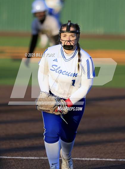 Thumbnail 1 in Slocum vs Longview photogallery.