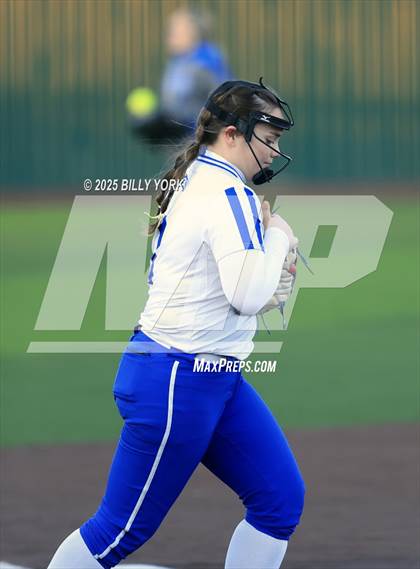 Thumbnail 1 in Slocum vs Longview photogallery.
