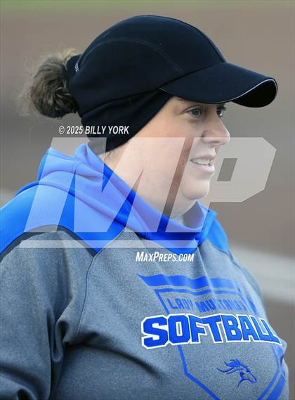 Thumbnail 3 in Slocum vs Longview photogallery.