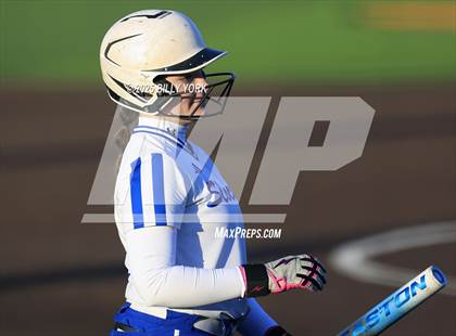 Thumbnail 1 in Slocum vs Longview photogallery.