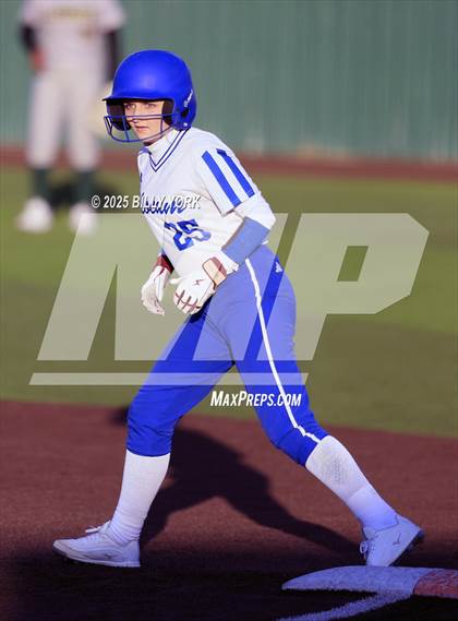 Thumbnail 2 in Slocum vs Longview photogallery.