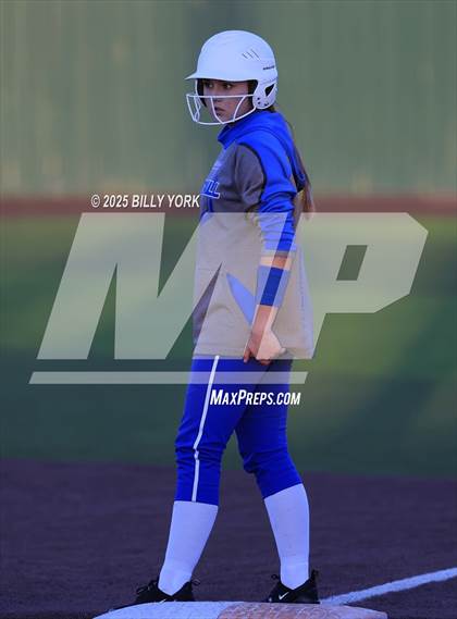 Thumbnail 1 in Slocum vs Longview photogallery.
