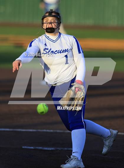 Thumbnail 1 in Slocum vs Longview photogallery.