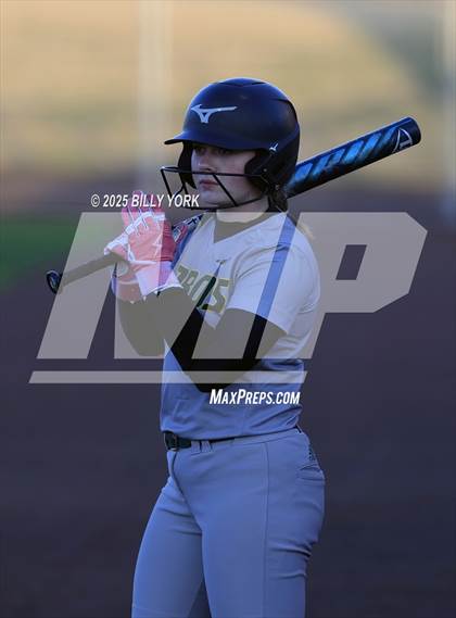 Thumbnail 2 in Slocum vs Longview photogallery.