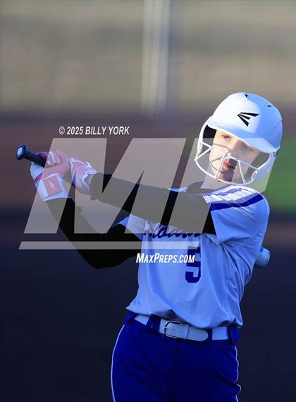 Thumbnail 1 in Slocum vs Longview photogallery.
