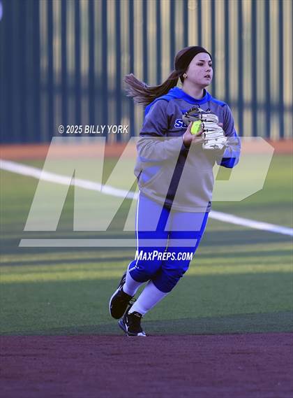 Thumbnail 3 in Slocum vs Longview photogallery.