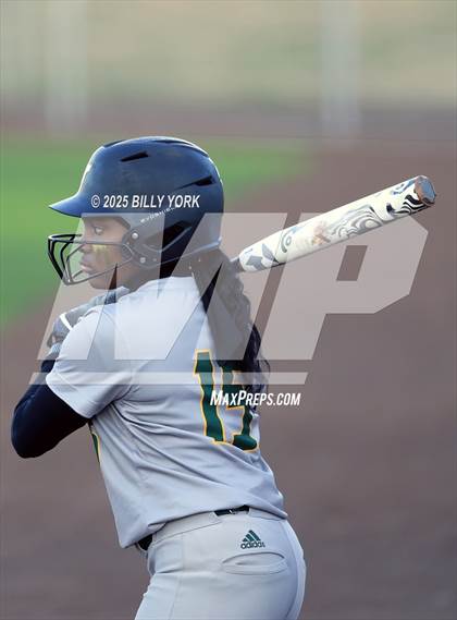 Thumbnail 2 in Slocum vs Longview photogallery.