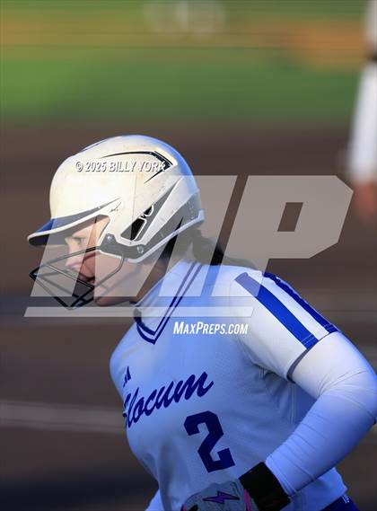 Thumbnail 3 in Slocum vs Longview photogallery.