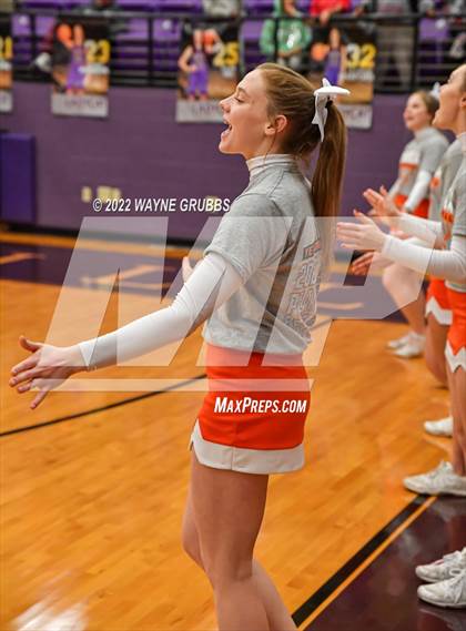 Thumbnail 2 in Mineola @ Jefferson (3A Region 2 Area Playoff) photogallery.