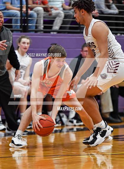 Thumbnail 3 in Mineola @ Jefferson (3A Region 2 Area Playoff) photogallery.