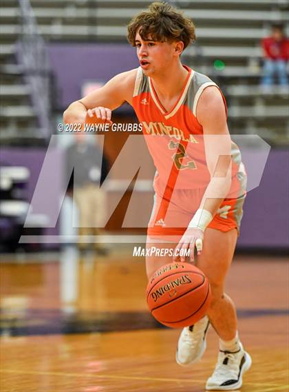 Thumbnail 3 in Mineola @ Jefferson (3A Region 2 Area Playoff) photogallery.