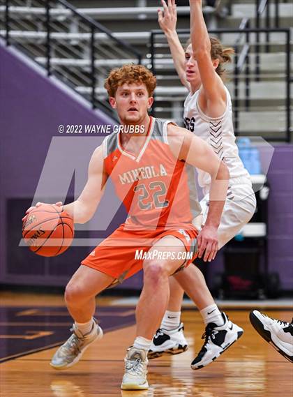 Thumbnail 2 in Mineola @ Jefferson (3A Region 2 Area Playoff) photogallery.