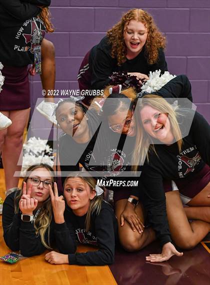 Thumbnail 2 in Mineola @ Jefferson (3A Region 2 Area Playoff) photogallery.