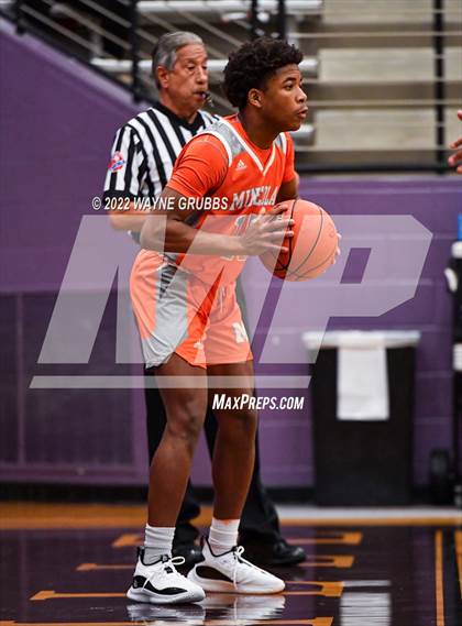 Thumbnail 1 in Mineola @ Jefferson (3A Region 2 Area Playoff) photogallery.