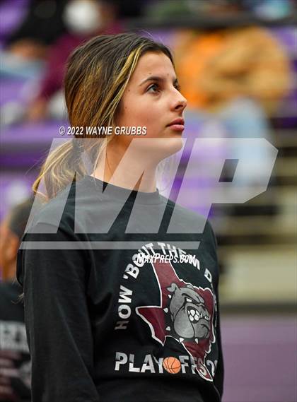Thumbnail 2 in Mineola @ Jefferson (3A Region 2 Area Playoff) photogallery.