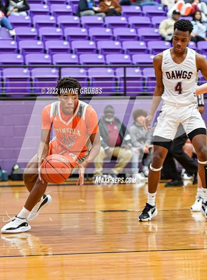 Thumbnail 2 in Mineola @ Jefferson (3A Region 2 Area Playoff) photogallery.