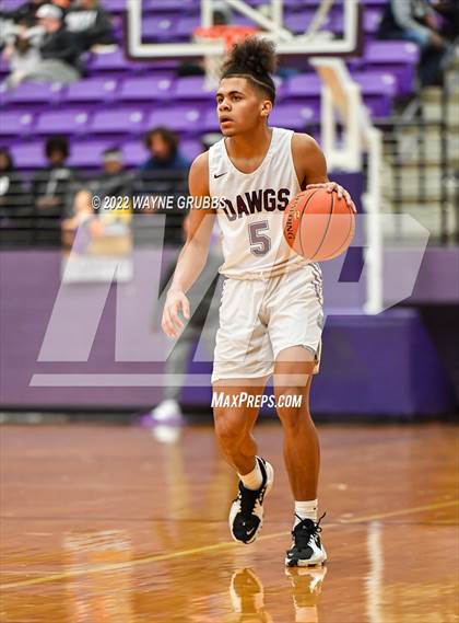 Thumbnail 2 in Mineola @ Jefferson (3A Region 2 Area Playoff) photogallery.