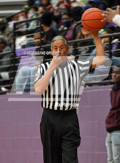 Thumbnail 3 in Mineola @ Jefferson (3A Region 2 Area Playoff) photogallery.