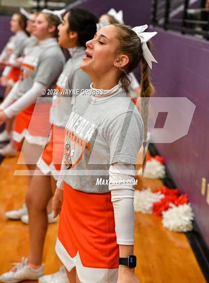 Thumbnail 1 in Mineola @ Jefferson (3A Region 2 Area Playoff) photogallery.