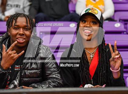 Thumbnail 2 in Mineola @ Jefferson (3A Region 2 Area Playoff) photogallery.