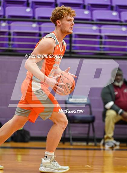 Thumbnail 2 in Mineola @ Jefferson (3A Region 2 Area Playoff) photogallery.