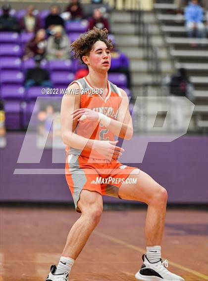 Thumbnail 2 in Mineola @ Jefferson (3A Region 2 Area Playoff) photogallery.