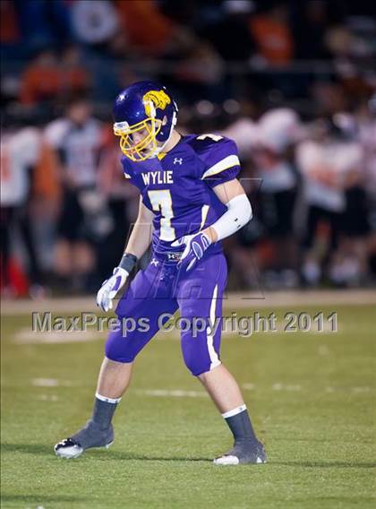 Thumbnail 1 in Wylie vs. Burkburnett (3A Division 1 Region 1 Bi-District) photogallery.