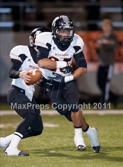 Thumbnail 3 in Wylie vs. Burkburnett (3A Division 1 Region 1 Bi-District) photogallery.
