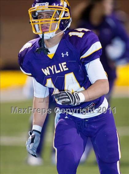 Thumbnail 1 in Wylie vs. Burkburnett (3A Division 1 Region 1 Bi-District) photogallery.