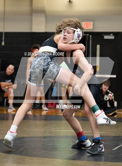 Thumbnail 2 in Commando Crush Invitational photogallery.